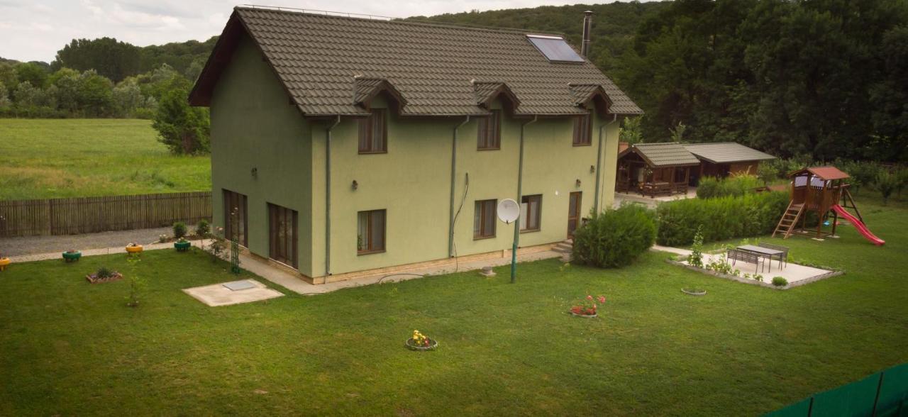 Agropensiunea Cetatuia Luncavita Bagian luar foto