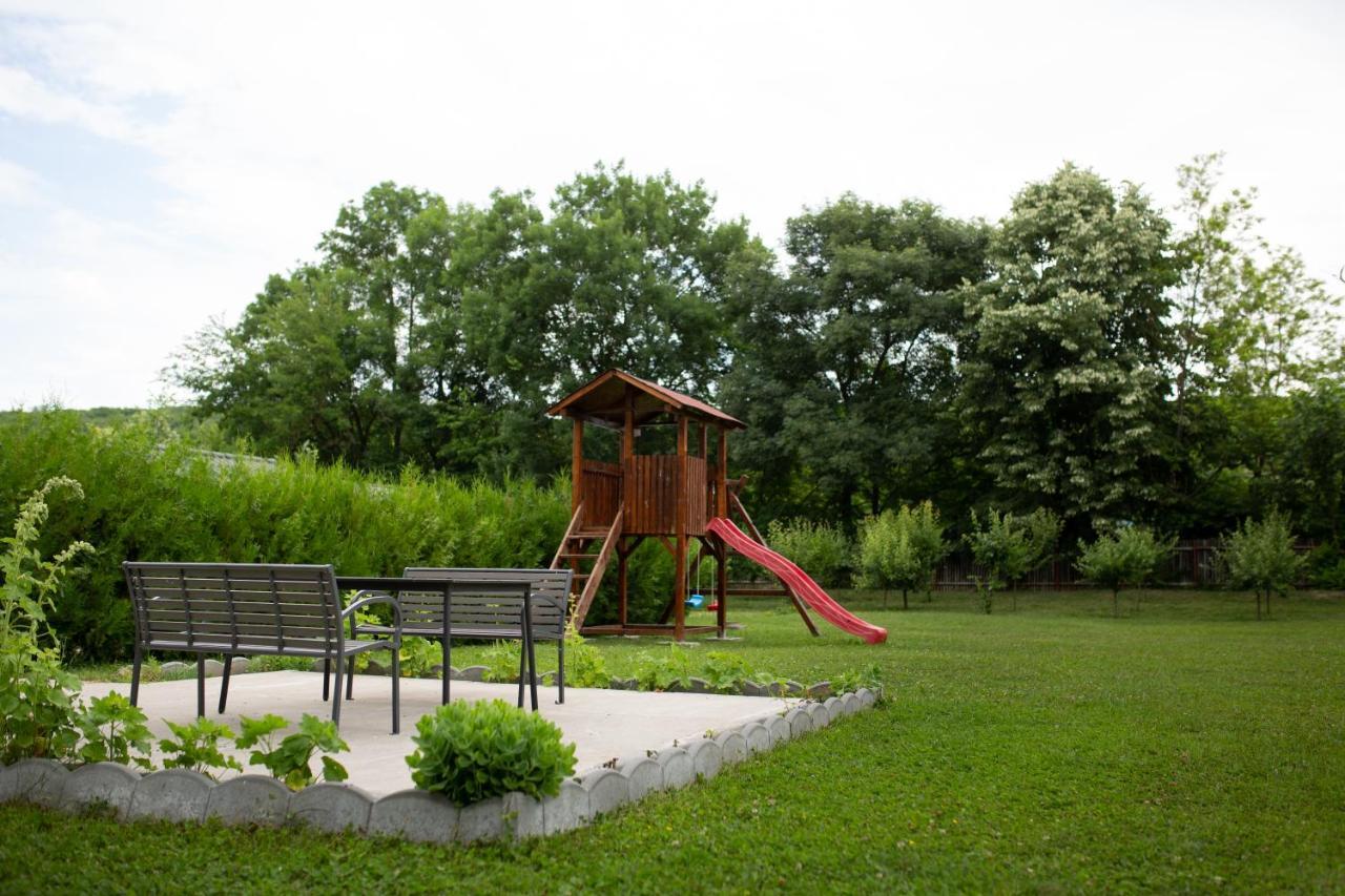 Agropensiunea Cetatuia Luncavita Bagian luar foto